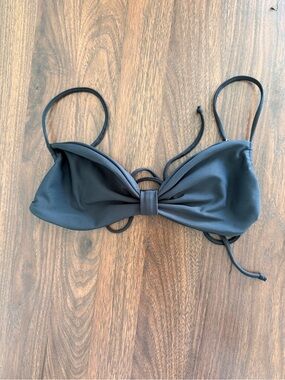 Skatie Black Juliana bikini top